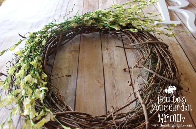 Floral Monogram Wreath - Step 1