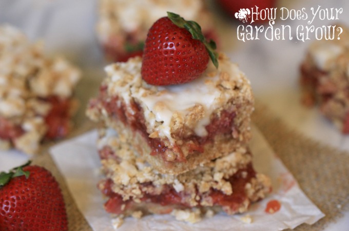 Strawberry Rhubarb Oatmeal Bars - Feature 3