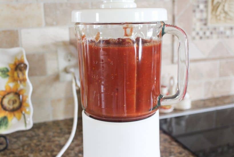 This sweet and spicy Peach Sriracha Barbecue Sauce recipe is so easy to make and tastes better than anything you can buy at the store. Made with fresh peaches, this peach bbq sauce recipe is perfect for dipping and grilling your favorite meats. #bbqsauce #srirachabbqsauce #peachrecipe
