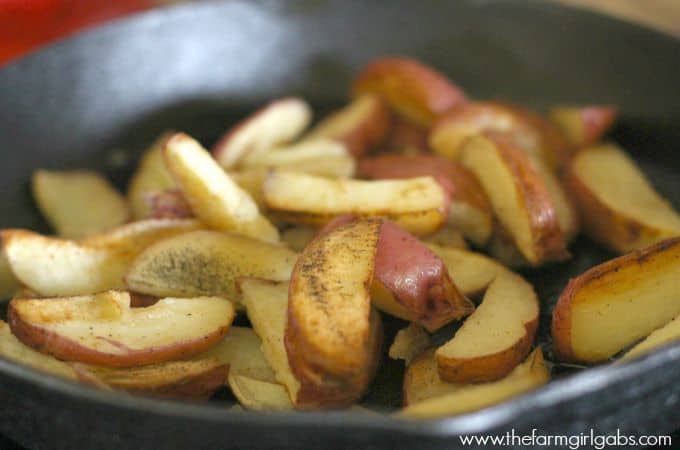 Loaded Skillet Potatoes- Feature