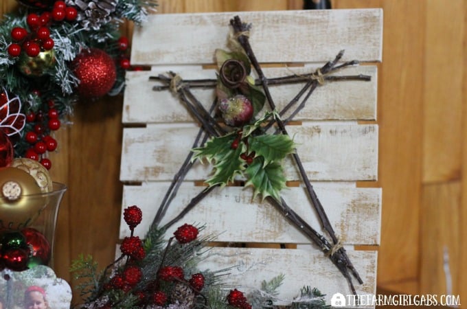 Christmas Star Pallet Art Feature 3