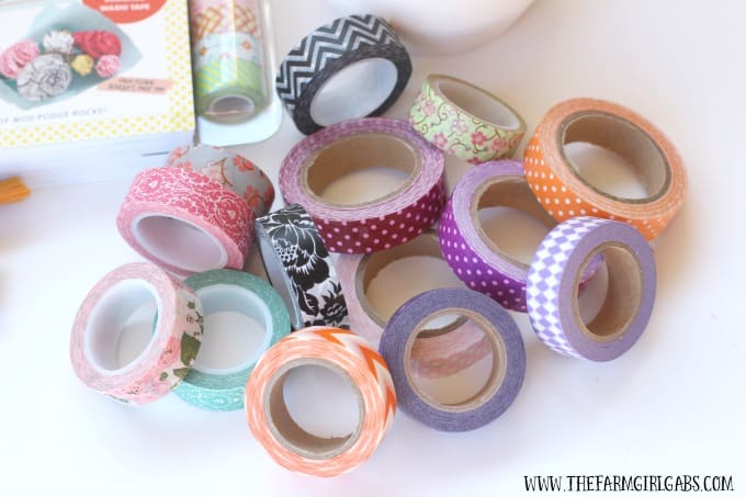 Organize your pens and pencils with this easy DIY Washi Tape Pen & Pencil Holder.