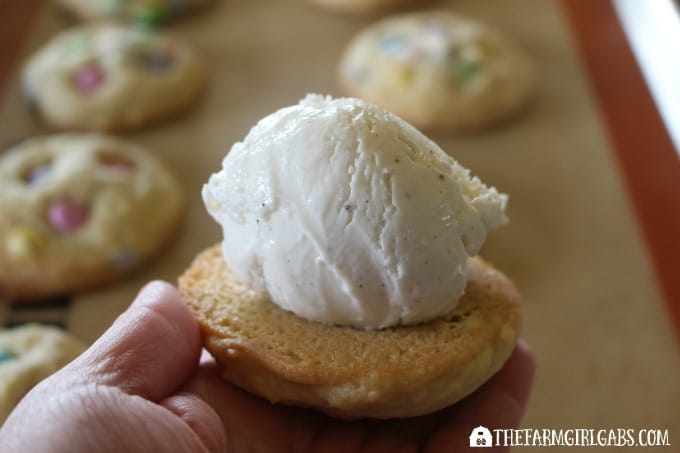 M&M® Ice Cream Sandwich Cookies - Step 3