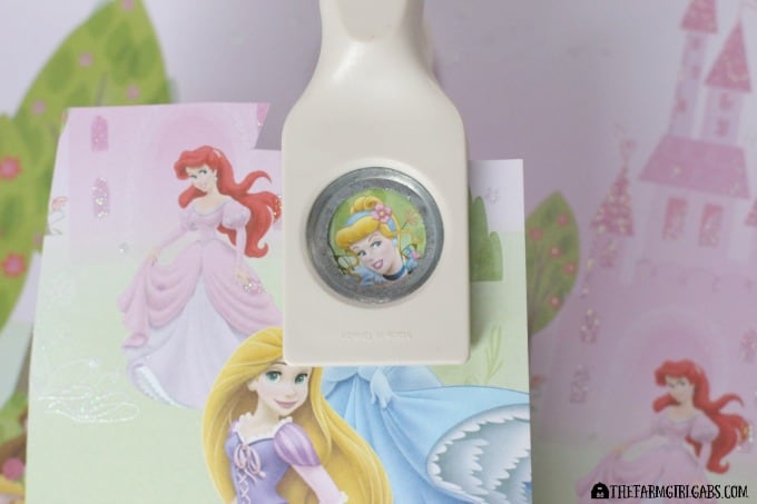 These Disney Princess Bottle Cap Necklaces are a fun and easy jewelry craft for the princess in all of us. Which one will you wear?