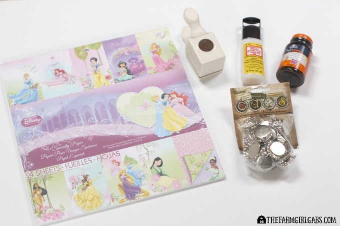 These Disney Princess Bottle Cap Necklaces are a fun and easy jewelry craft for the princess in all of us. Which one will you wear?