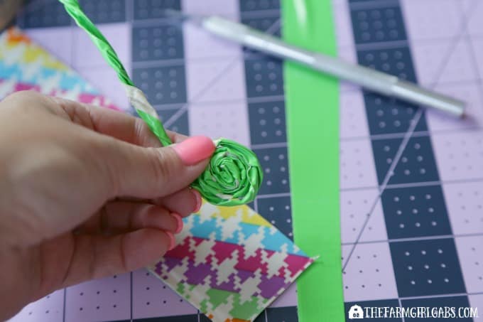 Duck Tape® Flower Bookmarks