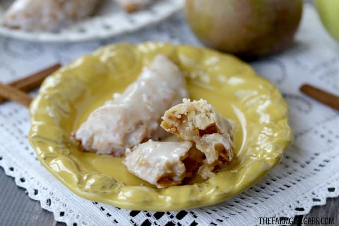 These sweet and simple Glazed Apple Hand Pies are the perfect fall treat. This easy recipe is ready in 30 minutes flat.