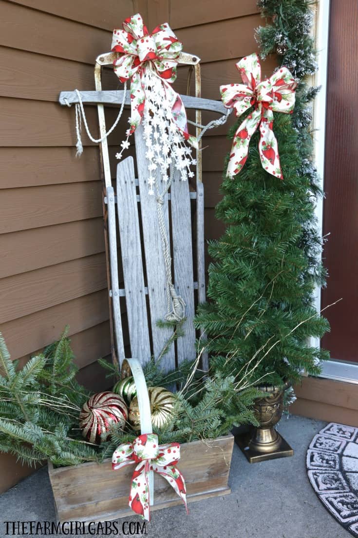 10 Ways To Decorate Your Porch For Christmas | The Farm Girl Gabs®