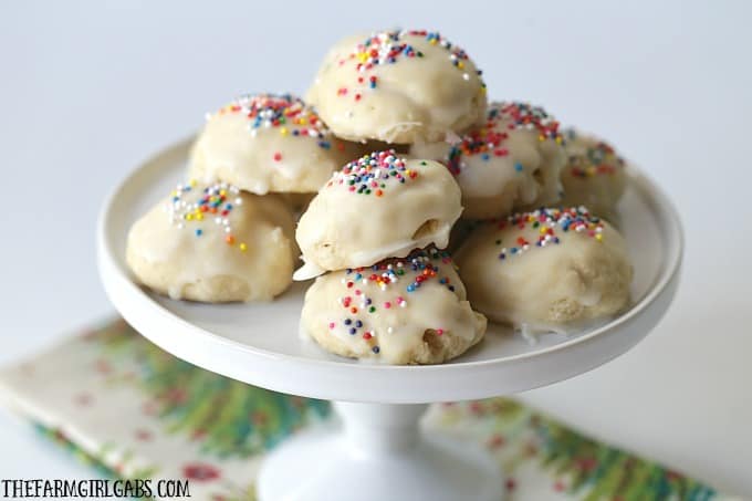 Italian Christmas Cookies are a delicious cake-like cookie with a hint of anise and sweet sugar glaze.