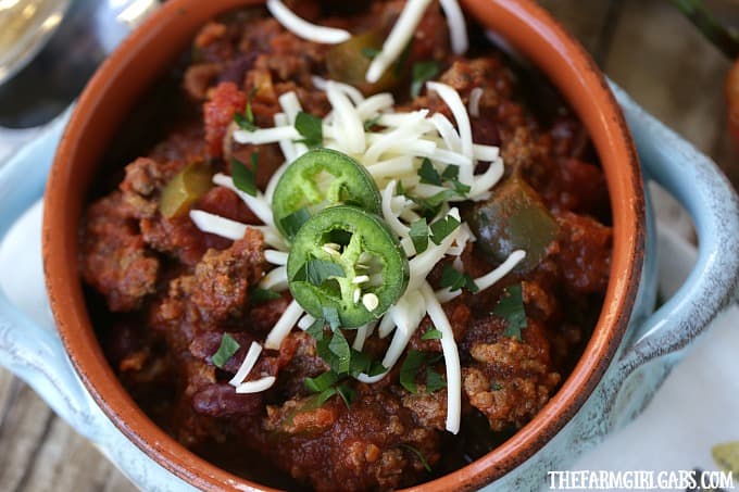 From Game Day to snow day, this Easy Classic Chili recipe is the perfect comfort food.