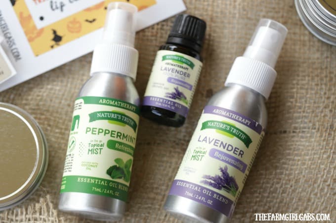 Your ghoul-friends will love getting their own special Halloween treat this year. This Trick or Treat Yourself Lip Care Set is the perfect way to treat the grown-ups with a pampering treat this Halloween.