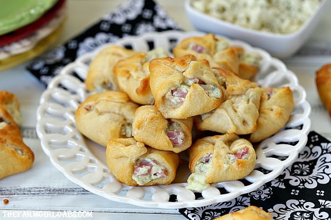 Soft and buttery crescent rolls are filled with Ham And Gorgonzola to create a delicious appetizer. These Ham And Gorgonzola Bites are perfect for any party!