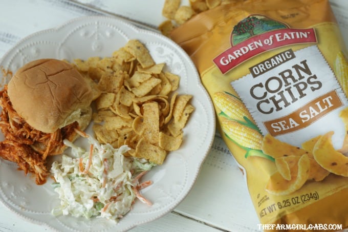 Are you game-day ready? These Shredded BBQ Chicken Sliders are perfect for your big game football party! #BigGameBB