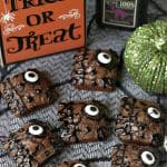 These Hocus Pocus Brownies will definitely put a delicious spell on you. These spellbinding brownies are the perfect spell to make for Halloween.