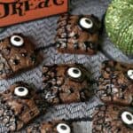 These Hocus Pocus Brownies will definitely put a delicious spell on you. These spellbinding brownies are the perfect spell to make for Halloween. This brownie recipe is an easy Halloween dessert.