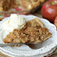 Apple Crumb Pie