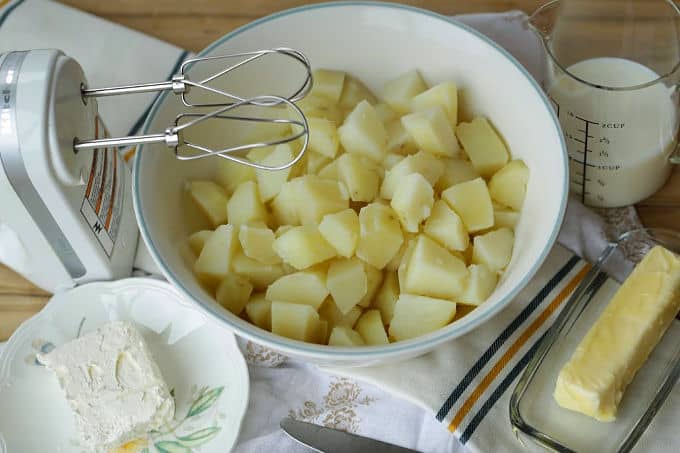It's the creamiest, it's the dreamiest, it's the Best Mashed Potatoes Recipe and you are going to love it! Mashed potatoes are the perfect side dish and they are so easy to make.