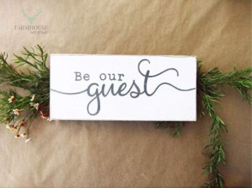 Spread some Christmas cheer when celebrating the holiday season with friends and family with these Hostess Gift Ideas From Amazon Handmade. #AmazonHandmade #ChristmasGifts #Entertaining #GiftIdeas #HolidayGift #ChristmasParty #PartyPlanning #ChristmasDecor
