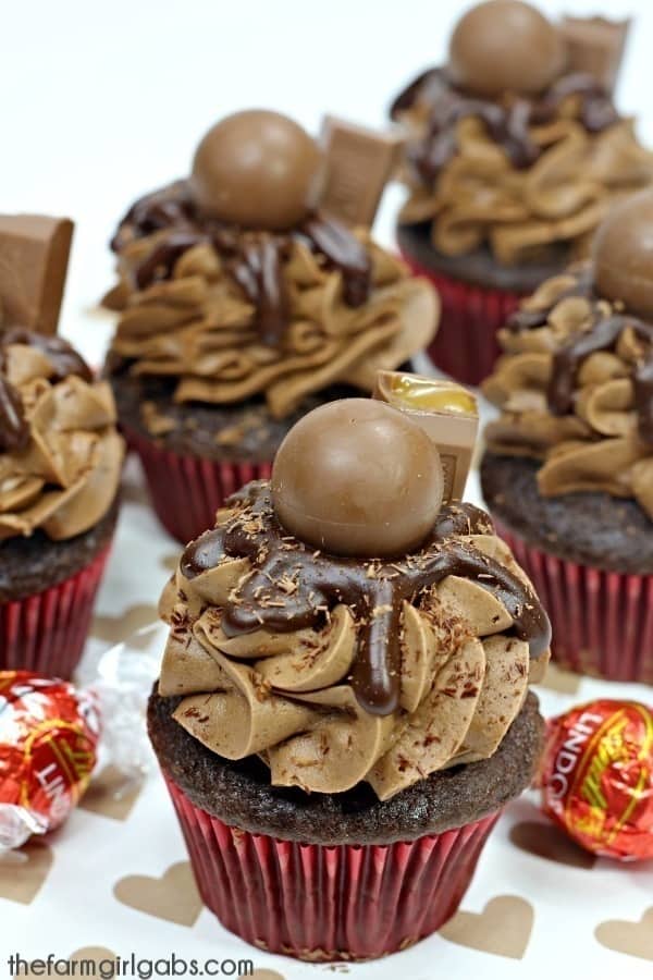 Chocolate lovers unite! These decadent Chocolate Ganache Cupcakes are the perfect chocolate cupcake recipe.
