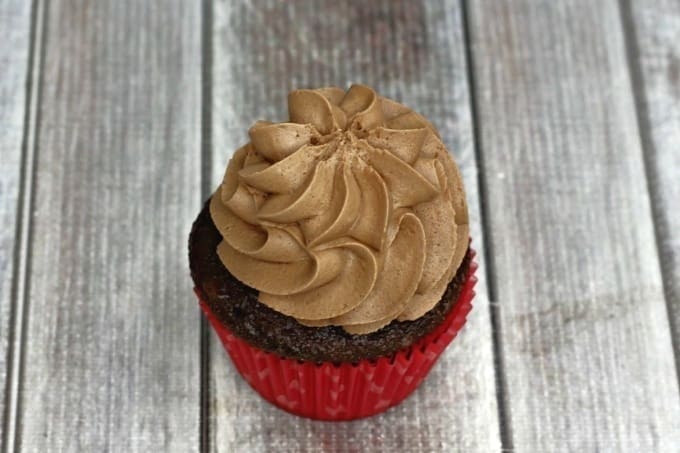 Chocolate lovers unite! These decadent Chocolate Ganache Cupcakes are the perfect chocolate cupcake recipe.