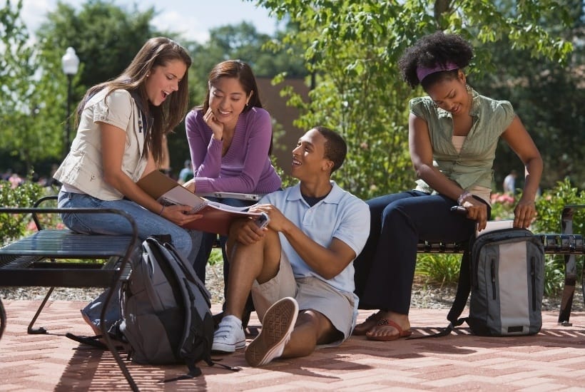 Ready to start the college search with your son or daughter? Here are 25 Questions To Ask A College Representative when you a visiting colleges. #college #collegesearch #collegeplanning #dormroom