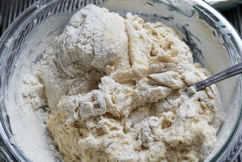There is no denying it, these melt in your mouth no-yeast Cinnamon Sugar Donuts will satisfy everyone's sweet tooth. Made with an easy cake batter, this classic donut recipe is a real winner.