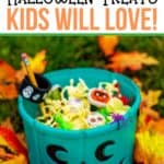 Skip the candy this Halloween! Here are some Non-Candy Halloween Treats you can hand out to trick or treaters instead. These Halloween treat ideas are great non-candy alternatives to hand out to trick-or-treaters this Halloween night. Great teal pumpkin ideas for kids with allergies. #Halloweentreats #noncandytreats #tealpumpkinproject