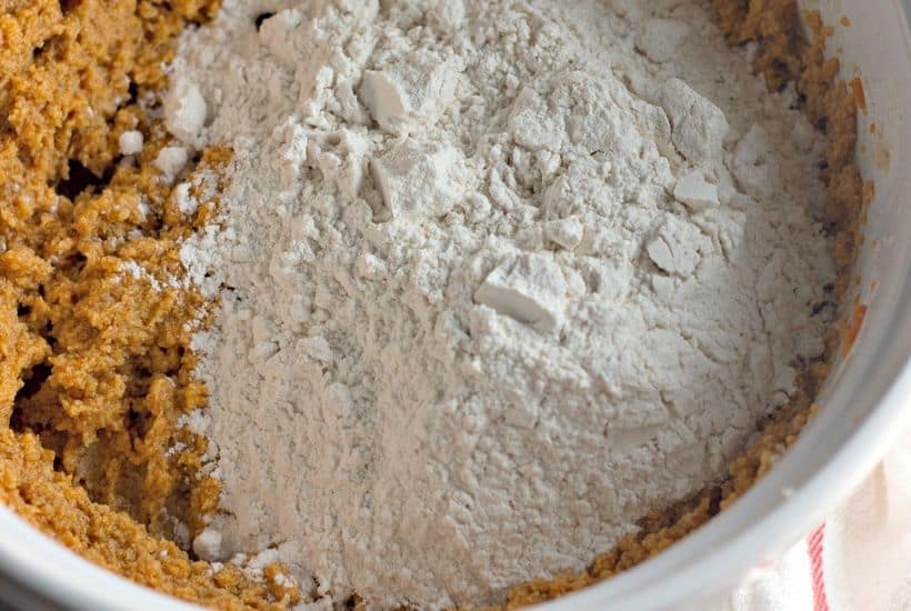 These Bakery Style Soft Pumpkin Cookies are soft and mildly sweet with just the right amount of pumpkin spice. The cream cheese icing is the perfect topping make this pumpkin cookie recipe a perfect fall treat. #pumpkincookies #pumpkinrecipe #falldessert #cookierecipe