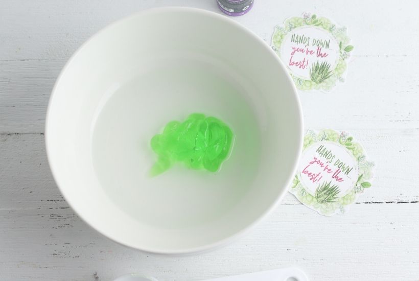 Can't leave home with the hand sanitizer. This DIY Hand Sanitizer Gift idea is an easy make-at-home version that you can give to family and friends. Top with a free printable label.