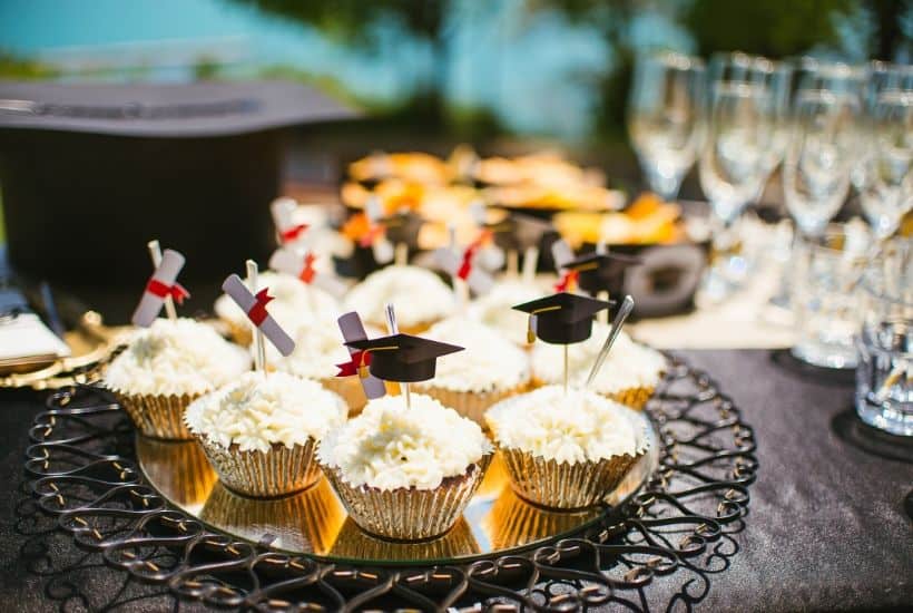 Throw A Graduation Party At Home feature