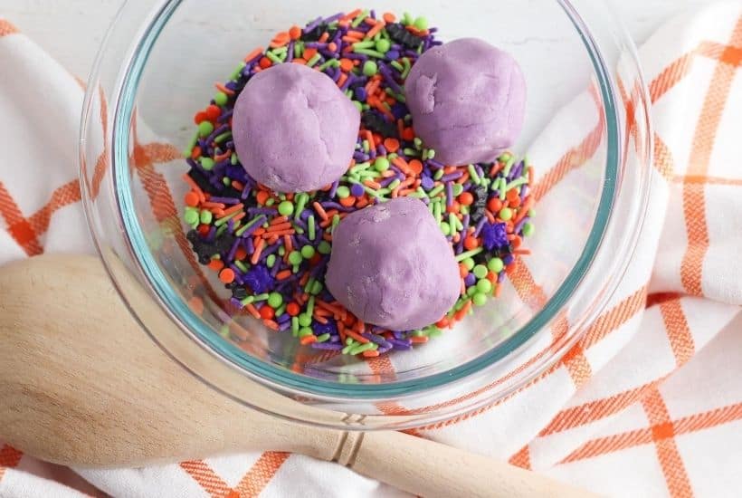 Are you wanting to make something extra special this Halloween? Give these Halloween Monster Sprinkle Cookies a try! Making Halloween Monster Sprinkle Cookies is easier than you might think. With only 30 minutes of preparation and 10 minutes of baking time, you can have these easy Halloween cookies ready for your loved ones in less than an hour.