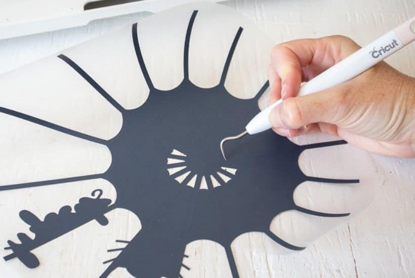This Spider Web Halloween Hoop Art is the perfect Cricut Halloween craft to try at home while alone or with loved ones. The easy fall craft does not take long to create and will last such a long time.