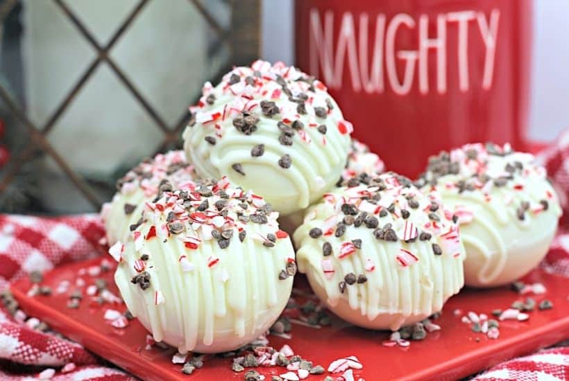White Chocolate Peppermint Mocha Hot Cocoa Bombs