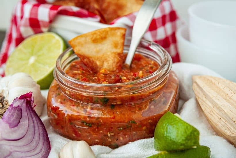 Spice things up with the easy roasted tomato and tomatillo salsa recipe. This easy salsa recipe is full of roasted tomatoes and tomatillos. If you need a side for Mexican night or a dip recipe, try this roasted tomato salsa recipe.