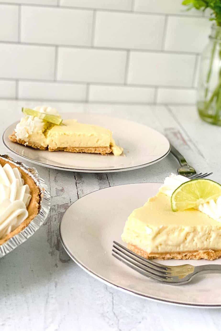 Quick and Easy Key Lime Pie - The Farm Girl Gabs®