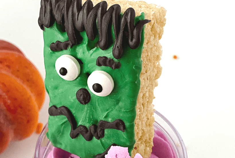 Cute and spooky, these easy Frankenstein Cupcakes In A Jar are perfect for a Halloween party. This kid-friendly Halloween recipe is made from doctored-up box cake mix and topped with a Frankenstein Rice Krispies treat.