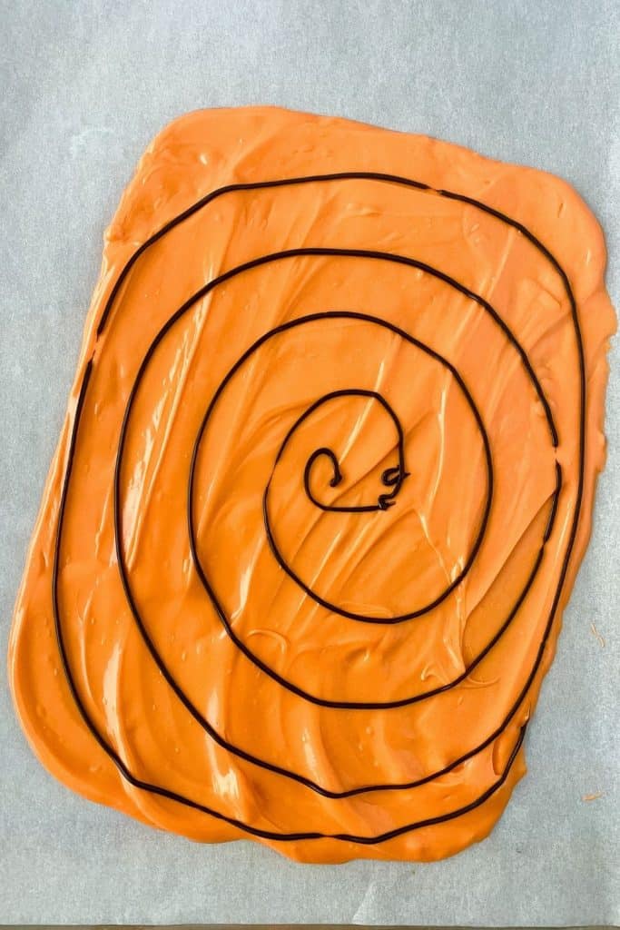 Easy Halloween Bark - Fun Halloween treat idea