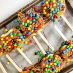 Make the perfect healthy, fall-themed treat with these tasty M&Ms Caramel Apple Slices. They’re sweet, decadent, and full of great flavor.
