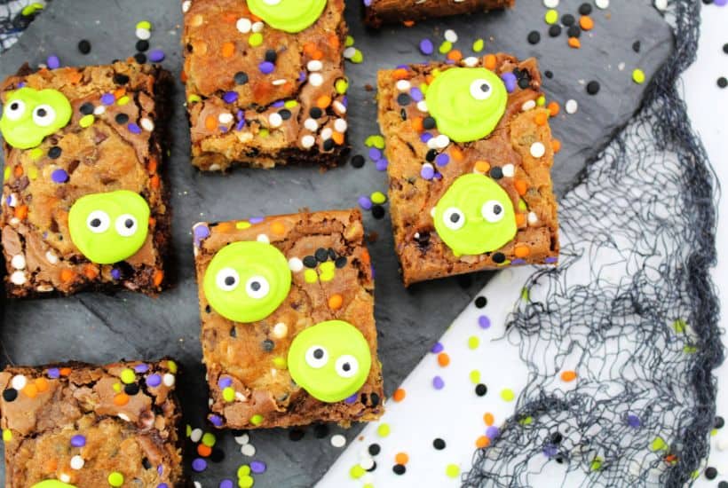 Are you looking for the perfect Halloween-themed treat to prepare for your children this year? If you want to do something different than the usual cake and cupcakes, give these fun and delicious Monster Brownies a try. Are you looking for the perfect Halloween-themed treat to prepare for your children this year? If you want to do something different than the usual cake and cupcakes, give these fun and delicious Monster Brownies a try.