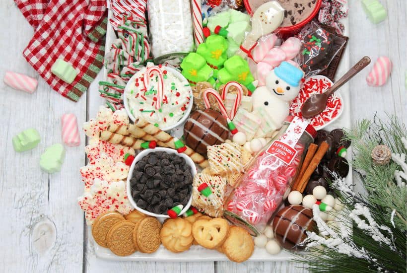 Gather everything you could possibly need to prepare the most flavorful cup of hot cocoa with this festive Hot Cocoa Board. It’s perfect for hosting friends and family for the holiday season!