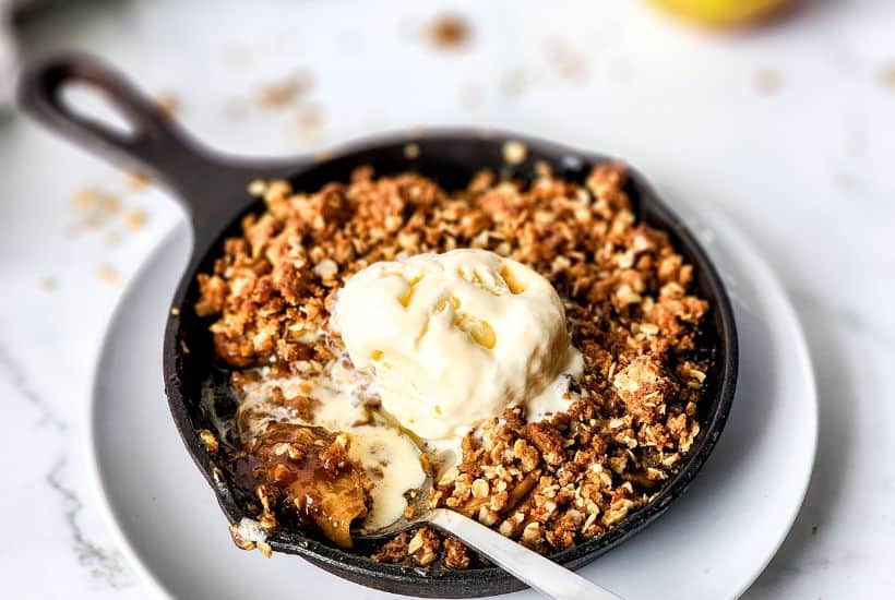 Nothing screams fall like an easy apple dessert. If you're one of those people looking for new recipes to test out, this Cast Iron Apple Crisp won't disappoint you. Prepared with flavorful ingredients like granny smith apples, cinnamon, brown sugar, nutmeg, and more, it won't take long for you to assemble this delicious dessert.