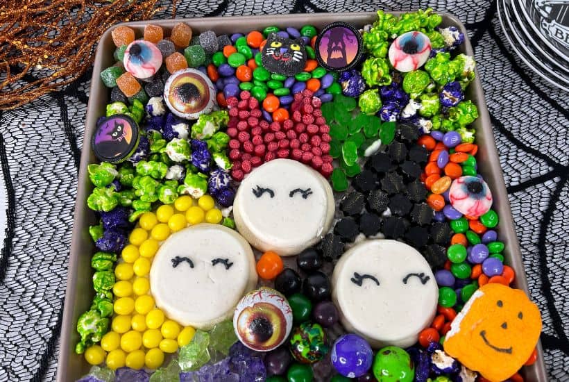 Sisters, I smell CHILDREN! Are you a fan of the Halloween classic, Hocus Pocus? This kid-friendly movie is the perfect flick to watch with the family while snacking on this easy-to-prepare Hocus Pocus Candy Charcuterie Board.