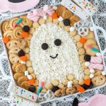 Who doesn't love a good charcuterie board? Celebrate the Spooky Season with this delicious Ghost Frosting Board. It's the perfect charcuterie board for Halloween. And, with Halloween quickly approaching, now is the perfect time to learn how to make a fun, spooky-themed Ghost Frosting Board full of delicious snacks that will keep you and everyone else coming back for more.