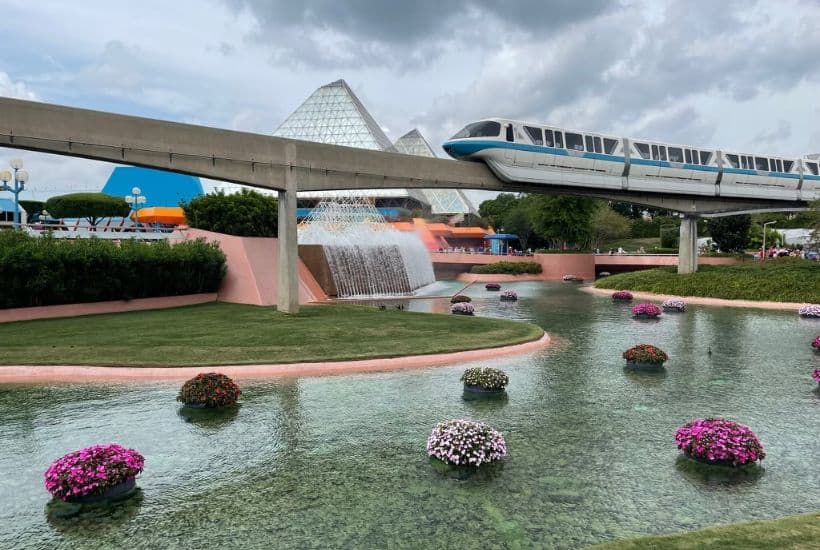 Get the most out of your upcoming Walt Disney World Trip. Be sure to follow these important Do's and Don'ts of Walt Disney World's famous complimentary transportation.