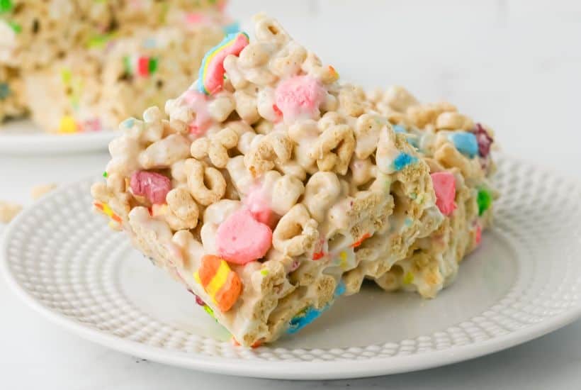 Made with Lucky Charms cereal, gooey marshmallows, and a bit of butter, these Lucky Charms treats are so quick and easy and will bring a smile to your face in no time. In just a few simple steps, you'll have a nostalgic snack that's perfect for sharing with friends or taking to school parties. This easy no bake treat isn't just for St. Patrick's Day.