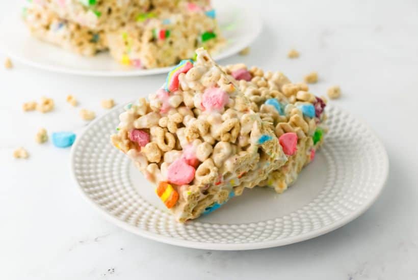 Made with Lucky Charms cereal, gooey marshmallows, and a bit of butter, these Lucky Charms treats are so quick and easy and will bring a smile to your face in no time. In just a few simple steps, you'll have a nostalgic snack that's perfect for sharing with friends or taking to school parties. This easy no bake treat isn't just for St. Patrick's Day.
