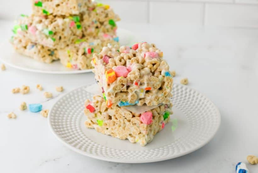 Made with Lucky Charms cereal, gooey marshmallows, and a bit of butter, these Lucky Charms treats are so quick and easy and will bring a smile to your face in no time. In just a few simple steps, you'll have a nostalgic snack that's perfect for sharing with friends or taking to school parties. This easy no bake treat isn't just for St. Patrick's Day.