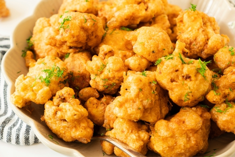 Looking for a fun and flavorful way to enjoy your veggies? These Crispy Cauliflower Bites are golden, crunchy, and downright irresistible. Whether you serve them as a snack, appetizer, or side dish, they’re sure to win over veggie lovers and skeptics alike.